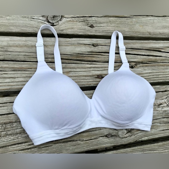 2/$10 Ladies 36C WARNERS Solid White Softest Tshirt Bra No Underwire Adj Strap - Picture 2 of 9